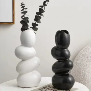 vase pebble